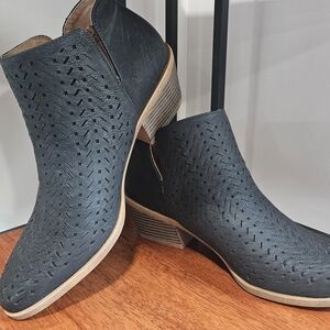 Stylish Black Ankle Boots for Women